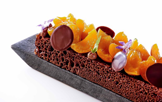 <div>Andrea Tortora interpreta il cioccolato Domori</div>
