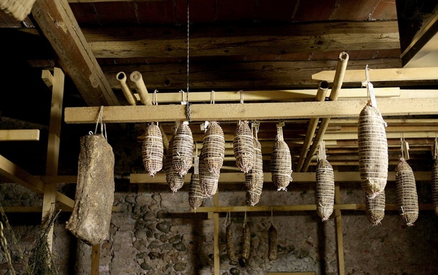 Festa del gusto in Carnia: protagonista il salame