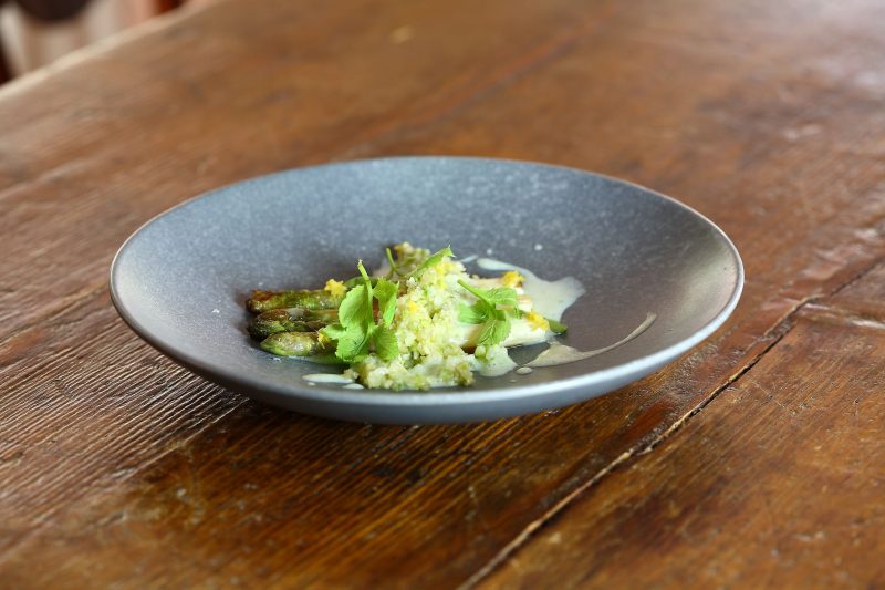 Asparagi, limone e angelica