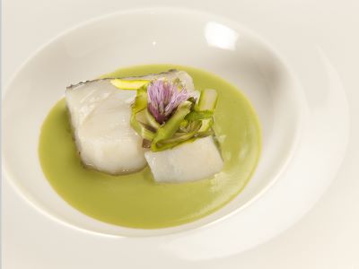 Baccalà confit su parmantier di asparagi
