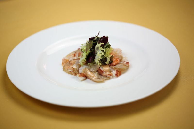 Carpaccio di astice e piedino di maialino