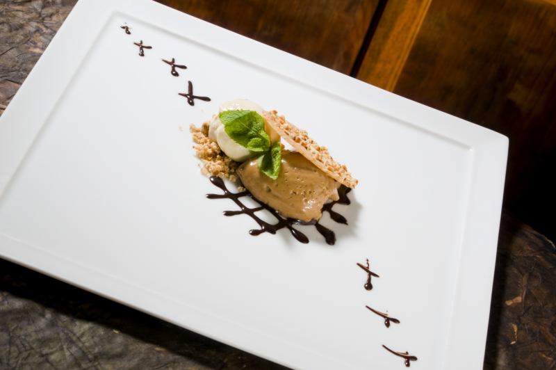 Cremino di nocciola con gelato al malaga