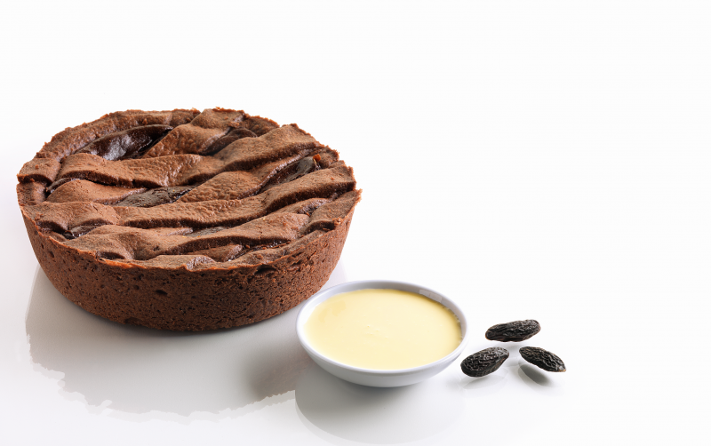 Crostata al cioccolato al profumo di Tonka e salsa di zenzero