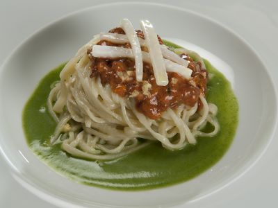Fidelini ai ricci crudi con profumi d’oriente e crema di senape selvatica