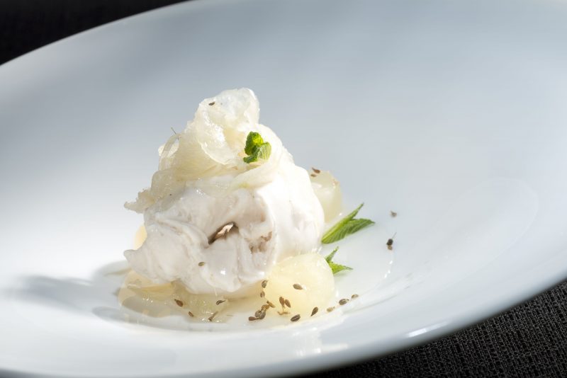 Finocchi canditi alla menta con crema fredda alle pere, melone bianco e semi di anice