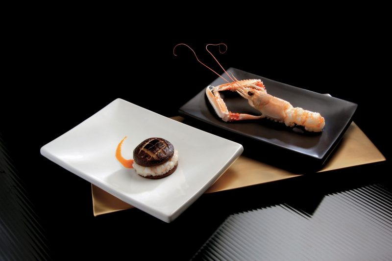 Hamburger di scampi e shiitake e maionese di pomodoro