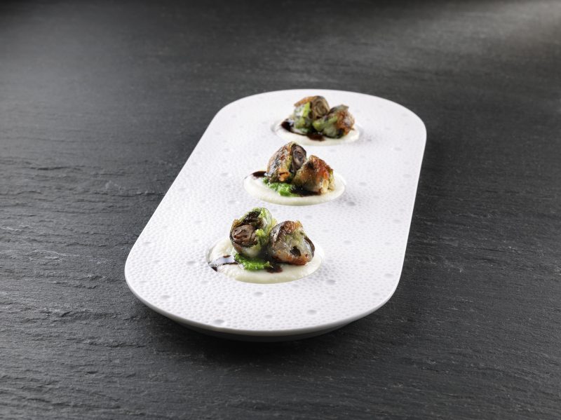 Lumache lardellate croccanti con crema di cavolfiori e porri