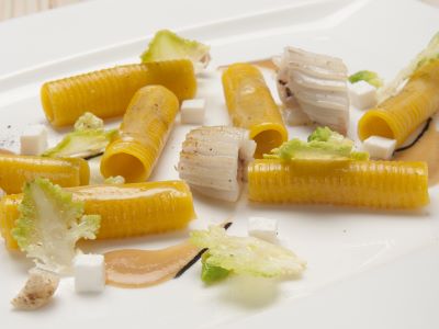 Maccheroncino e seppie, crema di freselle e broccolo romano