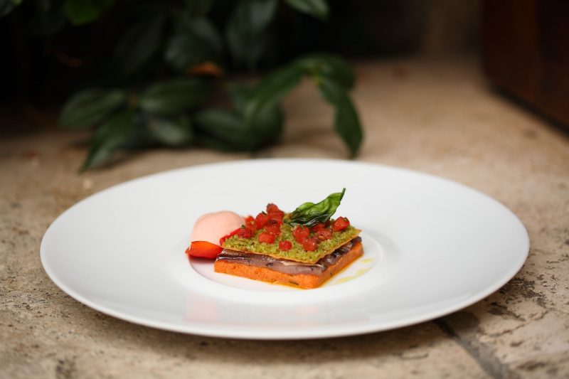 Pappa e sorbetto al pomodoro con alici