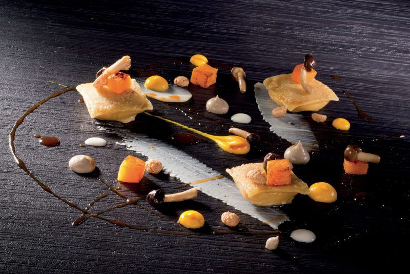 Tortelli di zucca, amaretti, castelmagno, pioppini