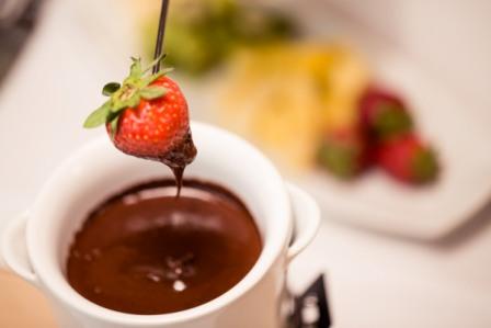 Fonduta al cioccolato: come combattere il freddo con gusto