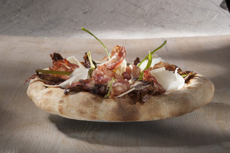 Pizza al Radicchio trevisano precoce