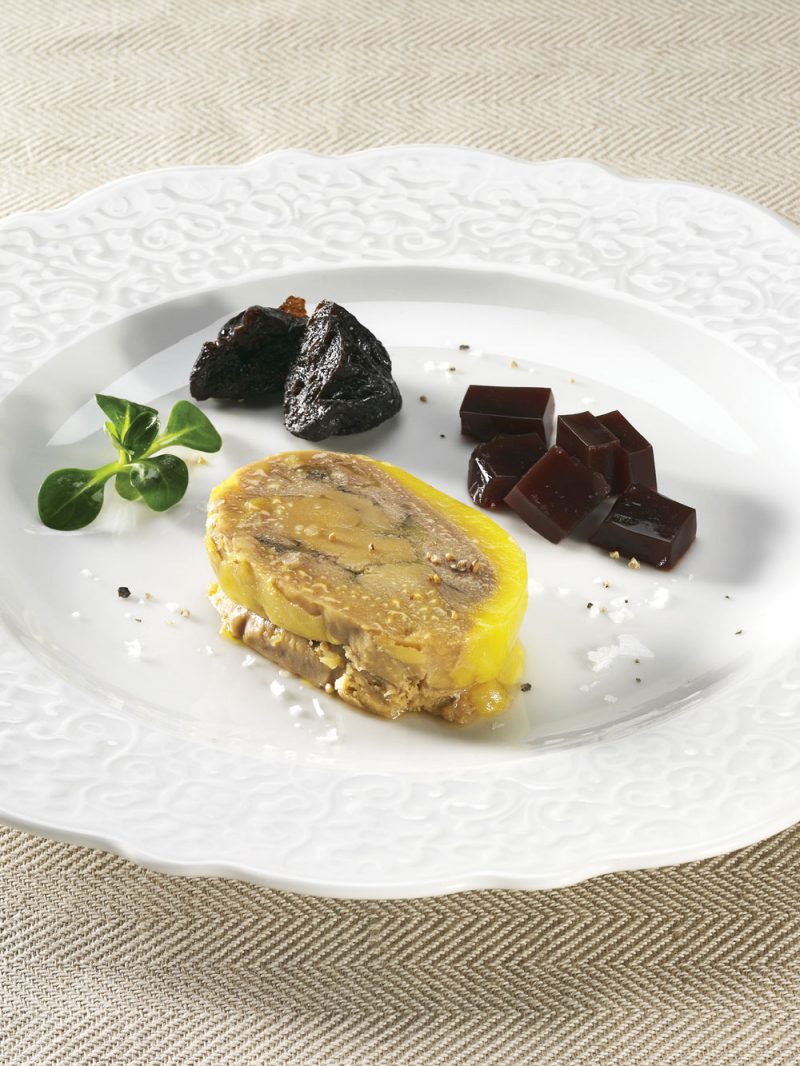 Foie gras fresco di oca cotto nel suo grasso