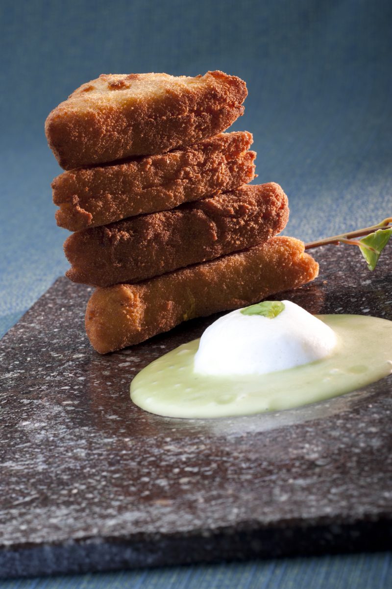 Mozzarella in carrozza e zuppetta al basilico