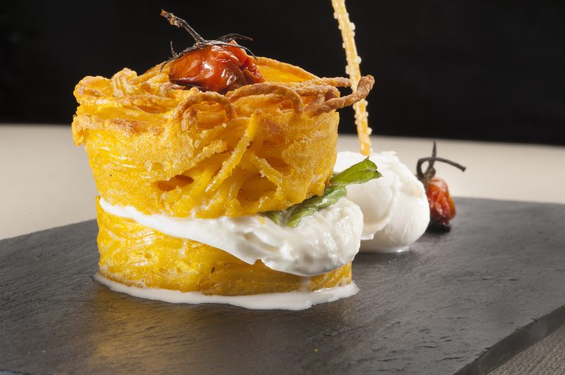 Panino di Frittata di Spaghetti e Mozzarella
