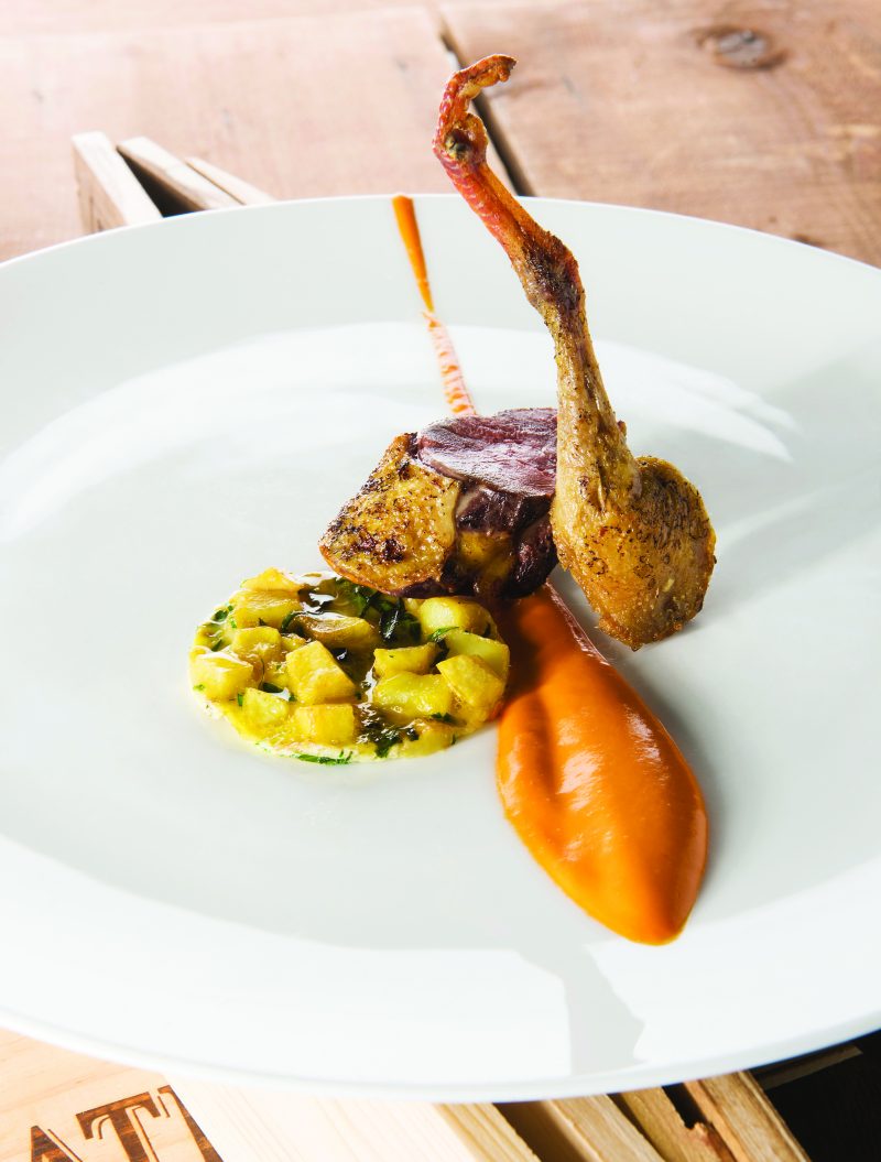 Doppio petto di piccione pesto di peperoni e frittatina di erbe