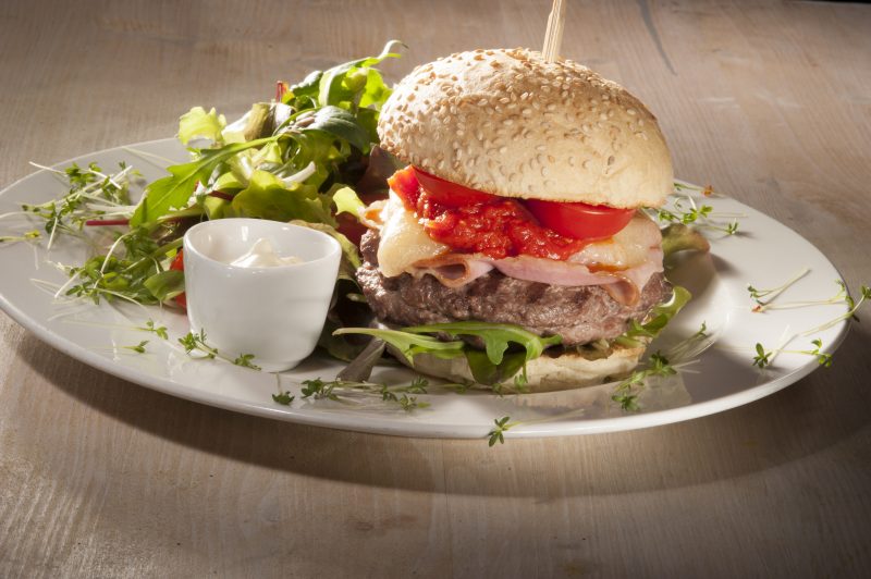 Hamburger farcito con Fassona e pancetta