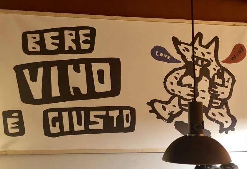 A Casa Emergency sbarca enoteca naturale, bere vino diventa giusto e solidale