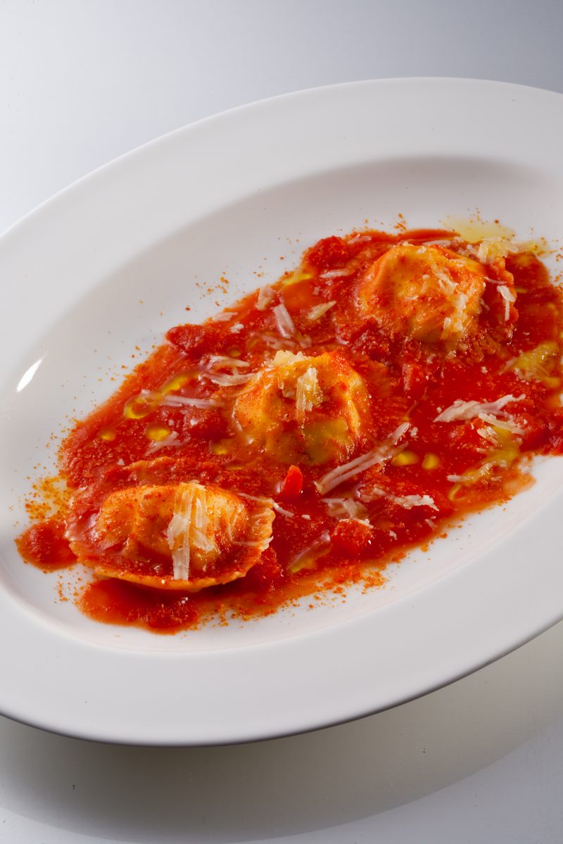 Ravioli a Sombrero con Sugo di Pomodoro Candito
