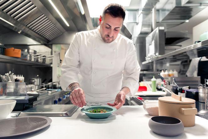 Memorabilia, auto d’epoca e classici contemporanei in cucina