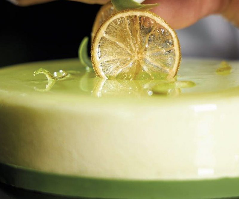 La nuova pasticceria naturale di Luigi Biasetto nel libro Torte e Semifreddi