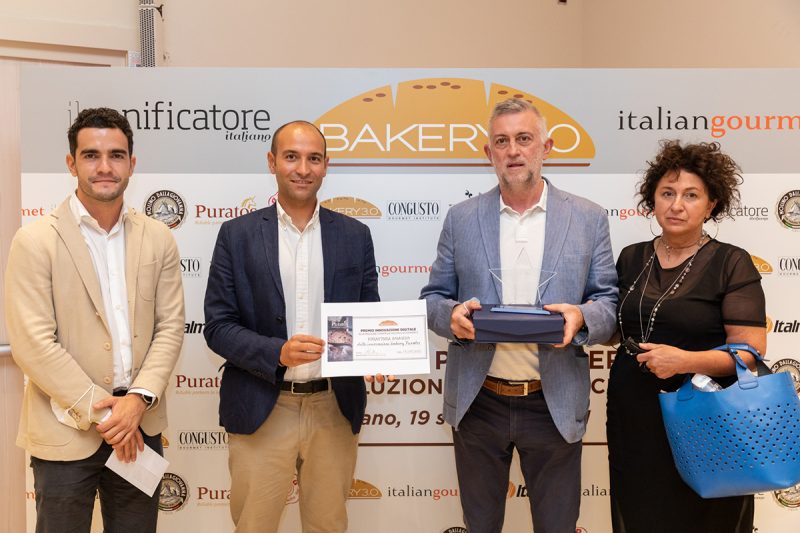Bakery 3.0 Awards 2021. Il premio Innovazione Digitale al Panificio Sergio Monfrini consegnato da Puratos