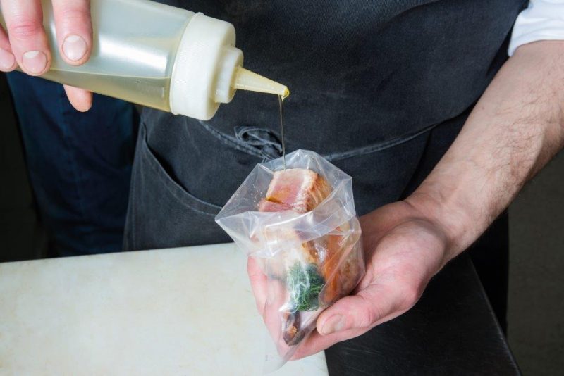 Cottura a bassa temperatura: cos’è e come funziona la CBT