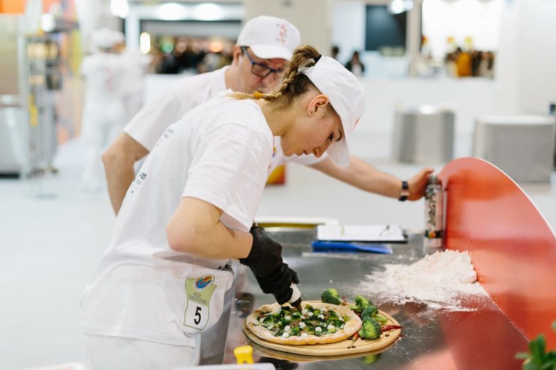 Donne e pizza: grande partecipazione femminile al Campionato Mondiale della Pizza
