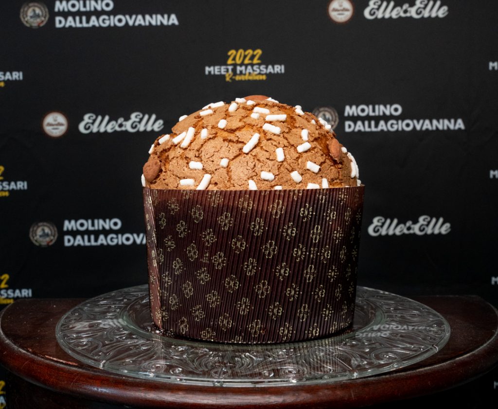 Il panettone tradizionale di Iginio Massari per meet Massari 2022