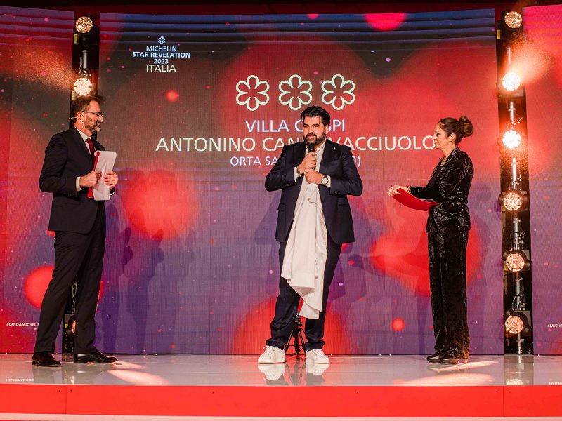 Guida Michelin Italia 2023, 3 stelle ad Antonino Cannavacciuolo