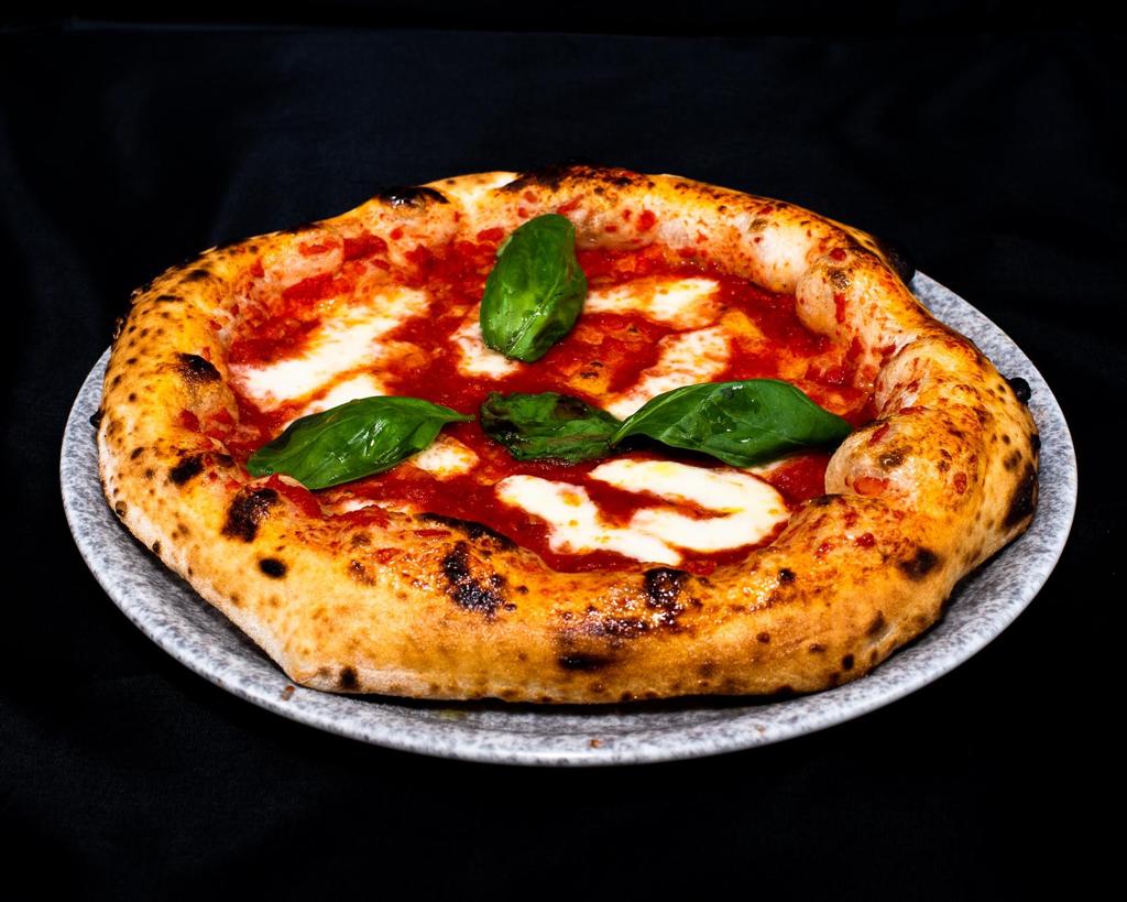 Pizza Molini Lario